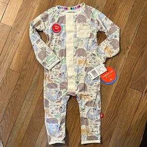 NWT magnetic me onesie romper